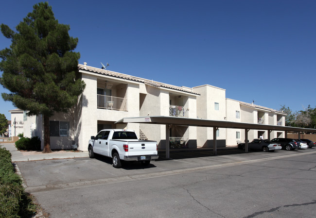 Parkview Apartments in Henderson, NV - Foto de edificio - Building Photo