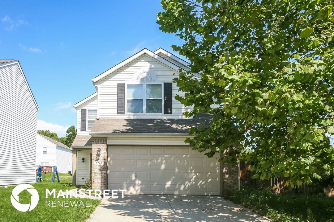 2740 Wortham Way in Indianapolis, IN - Foto de edificio