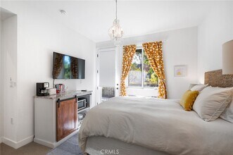 293 Dockside Ln in Los Angeles, CA - Foto de edificio - Building Photo