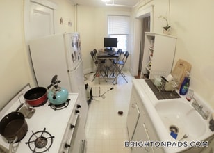 1615 Commonwealth Ave in Boston, MA - Building Photo - Building Photo