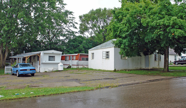 1935 Zimmerman Rd in Fairborn, OH - Building Photo - Building Photo