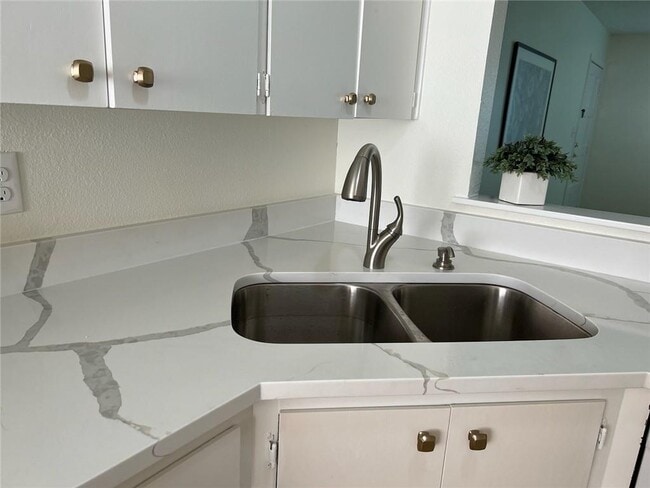 314 W William Cannon Dr in Austin, TX - Building Photo - Building Photo