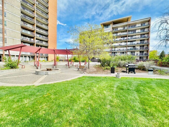 4801 E 9th Ave-Unit -204 in Denver, CO - Building Photo - Building Photo