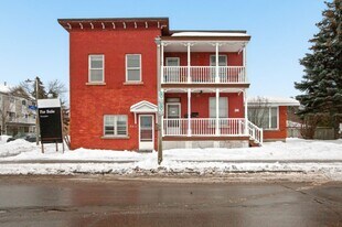 568 Old St. Patrick St Apartments