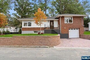 24 Irving Ave in Englewood Cliffs, NJ - Building Photo