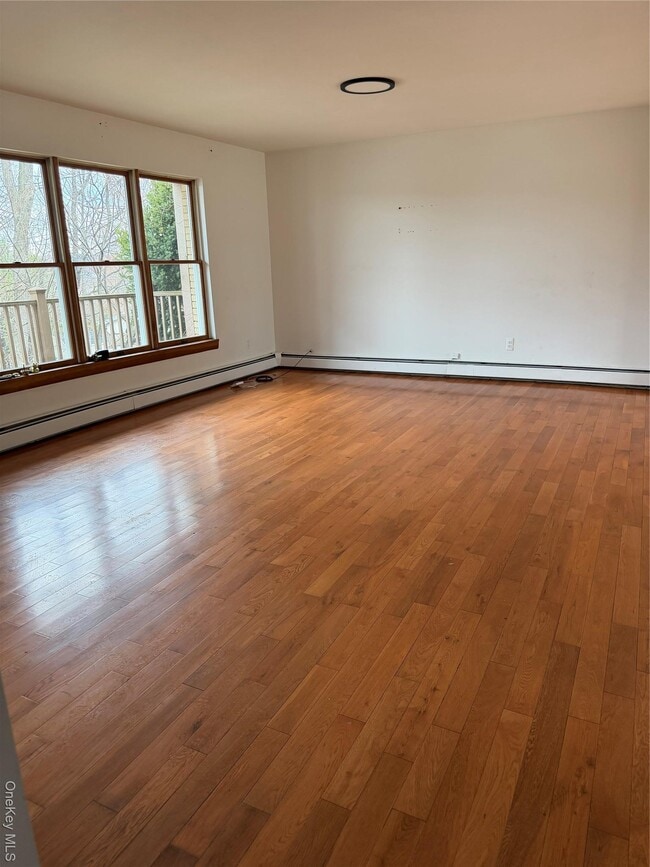 9 Willard Pl in Monroe, NY - Building Photo - Building Photo