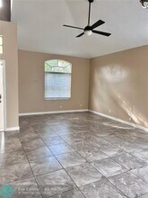 4573 NW 60th St in Coconut Creek, FL - Building Photo - Building Photo