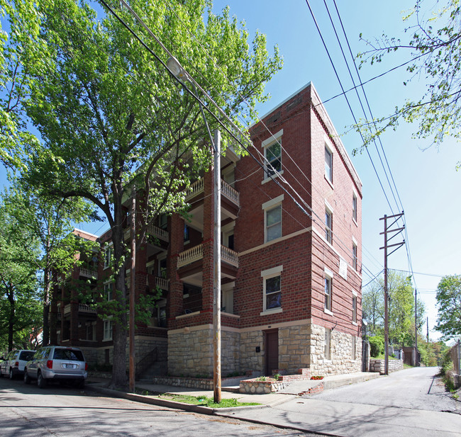 113-119 N Bales Ave in Kansas City, MO - Foto de edificio - Building Photo