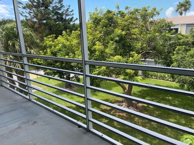 198 Dorset E in Boca Raton, FL - Building Photo - Building Photo