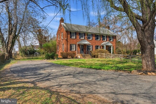 property at 3718 Farr Ave