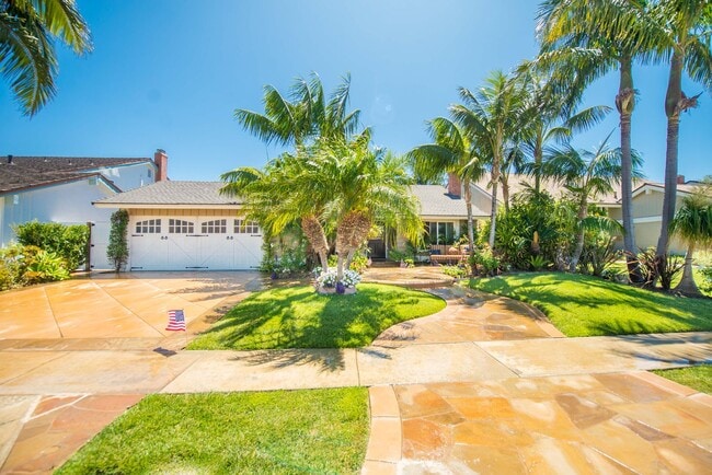 2780 Bluebird Cir in Costa Mesa, CA - Building Photo - Building Photo