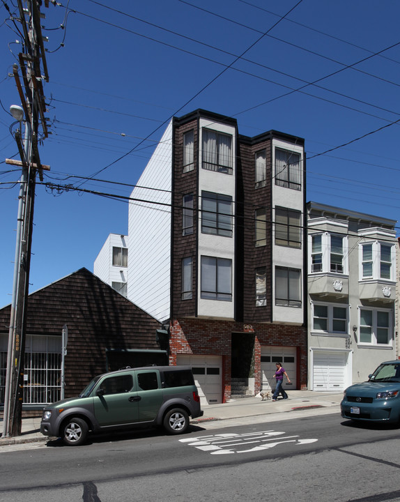 2107 Larkin St in San Francisco, CA - Building Photo