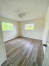 11003 Ridge Ave in Fort Pierce, FL - Building Photo - Building Photo