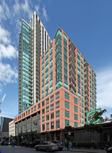 London Condos in Toronto, ON - Building Photo - Building Photo