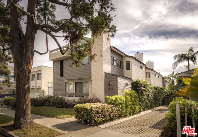 property at 1248 23rd St