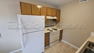 1209 O Ave Pl NE in Cedar Rapids, IA - Building Photo - Building Photo