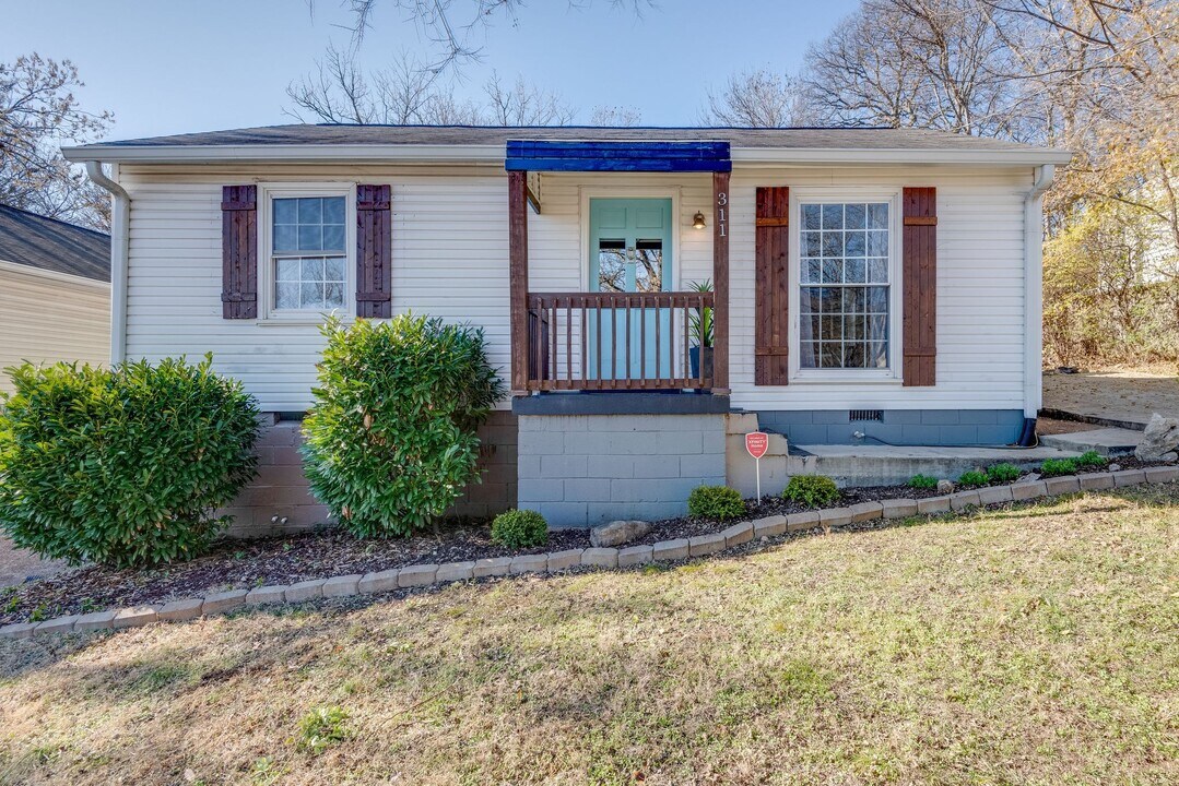 311 Chamberlin St in Nashville, TN - Building Photo