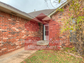 2711 Silvertree Dr in Oklahoma City, OK - Building Photo - Building Photo