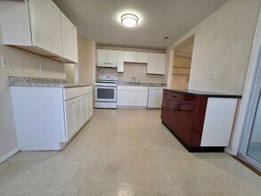 2000 Neville Cir in Hampton, VA - Building Photo - Building Photo