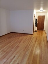 530 W Olympic Pl, Unit 309 in Seattle, WA - Building Photo - Building Photo