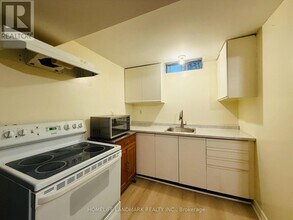 90 Nightstar Dr in Richmond Hill, ON - Building Photo - Building Photo