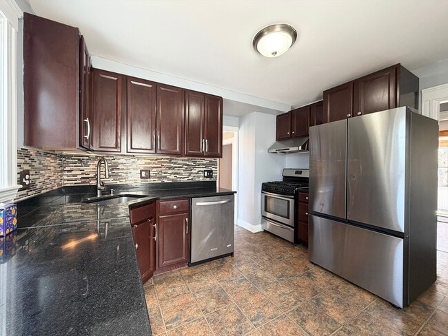 21 Alton Rd in Quincy, MA - Building Photo - Building Photo