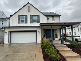 713 Silo St in Folsom, CA - Building Photo