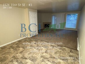 1526 31st St SE in Auburn, WA - Foto de edificio - Building Photo