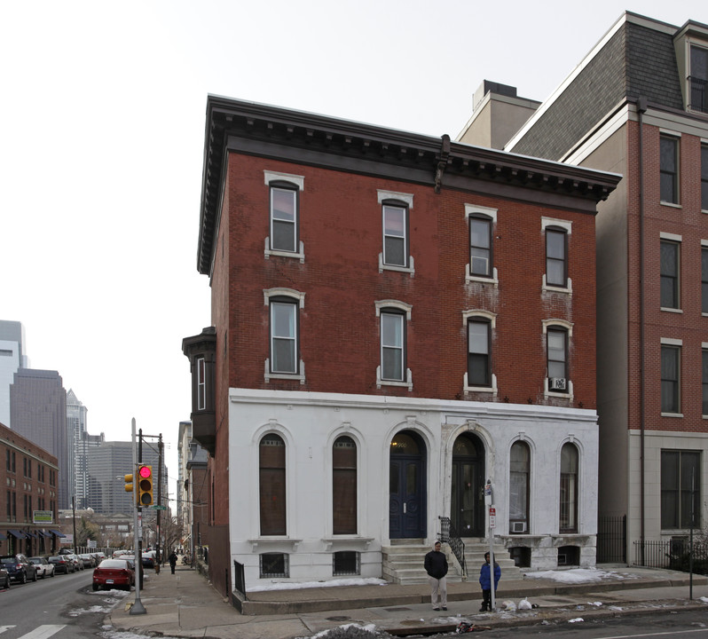 1900 Spring Garden St in Philadelphia, PA - Building Photo