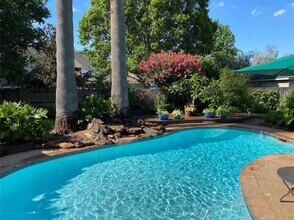 626 Clarenda Falls Dr in Sugar Land, TX - Building Photo - Building Photo