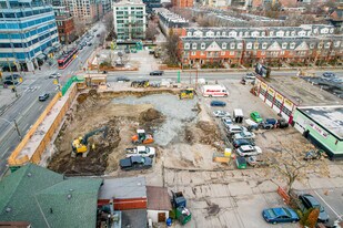Bellwoods House in Toronto, ON - Building Photo