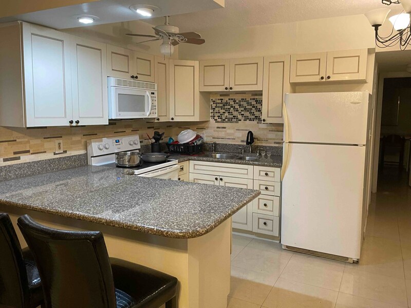 107 NE 8th St in Pompano Beach, FL - Building Photo