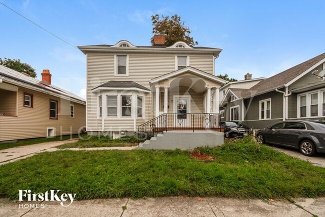 property at 1018 Palmer Pl