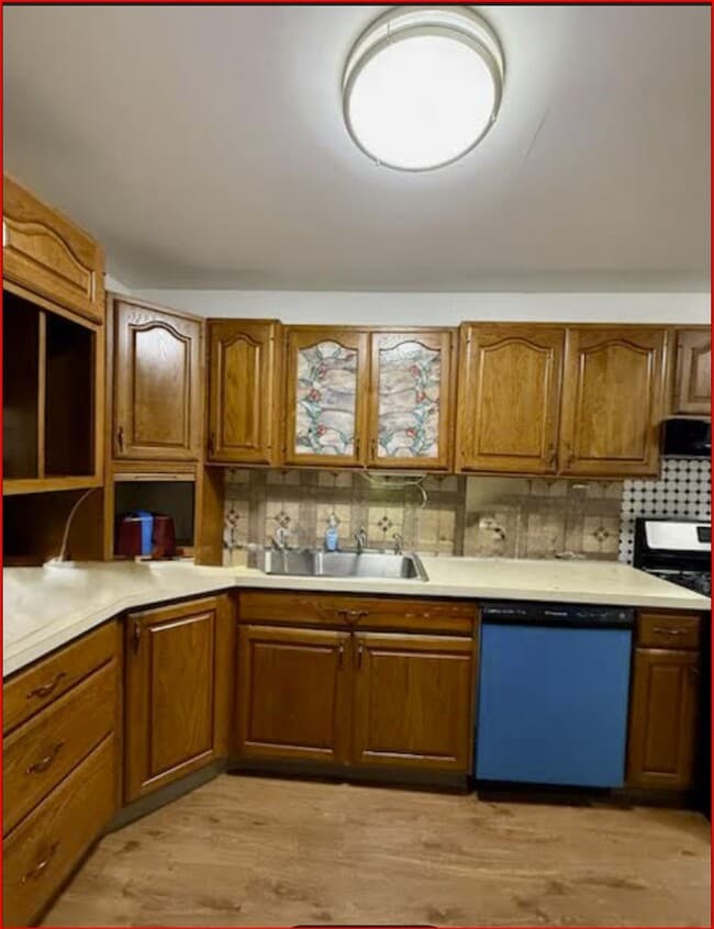 20 Lake Ave, Unit 5B in East Brunswick, NJ - Building Photo - Building Photo
