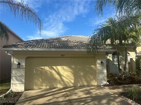 8267 Laurel Lakes Way in Naples, FL - Building Photo