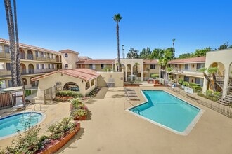 Capistrano Gardens in Norwalk, CA - Foto de edificio - Building Photo