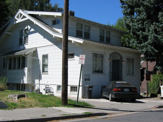 862 NE A St, Unit 860 NE A Street in Pullman, WA - Building Photo - Building Photo