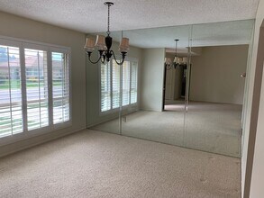 6130 Village 6 in Camarillo, CA - Building Photo - Building Photo