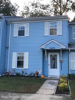 5475 Davis Way in Virginia Beach, VA - Building Photo