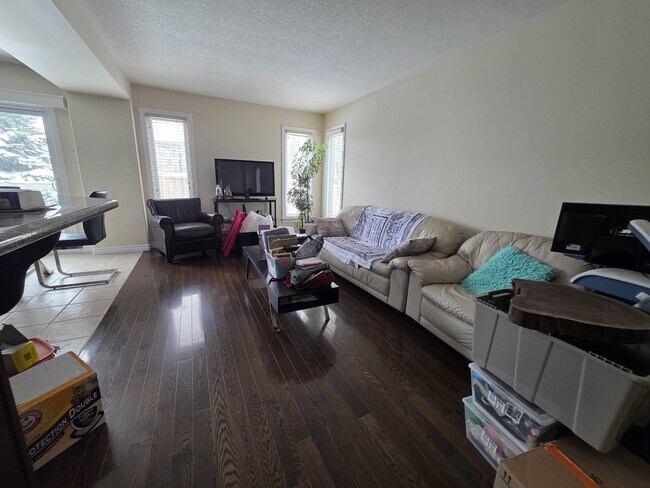 1132 Crossfield Ave in Kingston, ON - Building Photo - Building Photo