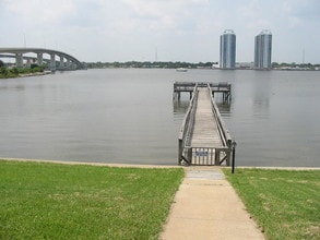 625 N Halifax Ave in Daytona Beach, FL - Building Photo - Building Photo