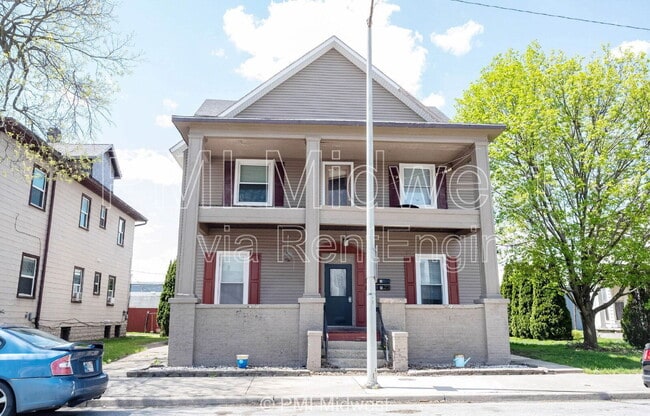property at 611 N Main St