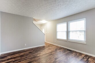 3316 Timber Oak Dr in Columbus, OH - Building Photo - Building Photo