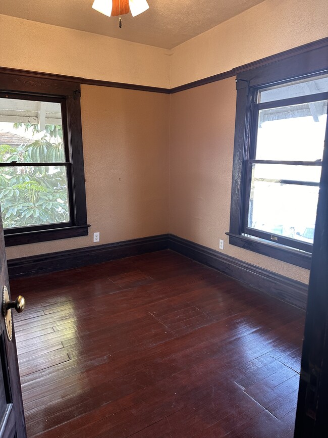 property at 847 Linden Ave