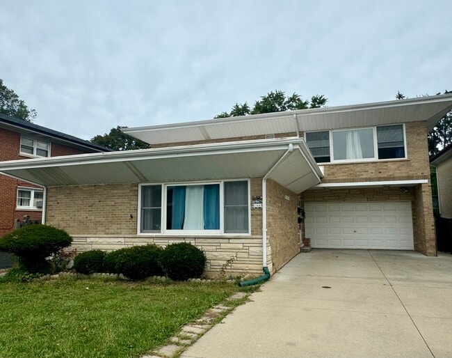1465 N Northwest Hwy