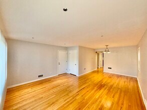 5626 N Central Ave in Chicago, IL - Building Photo - Building Photo