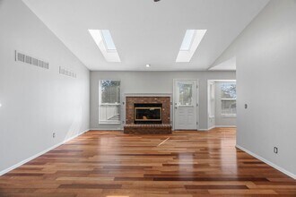 40 Millstone Ct in St. Charles, MO - Building Photo - Building Photo