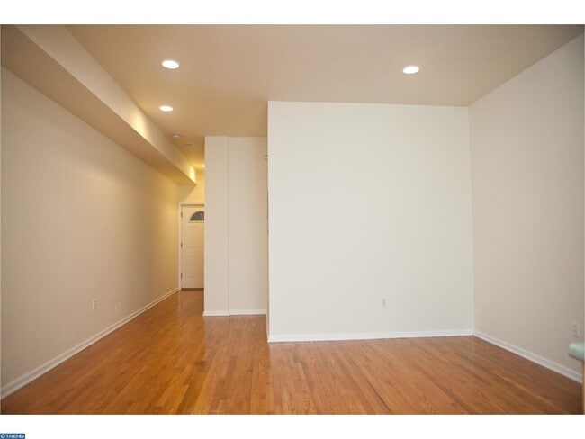 1531 Poplar St, Unit 1 in Philadelphia, PA - Building Photo - Building Photo