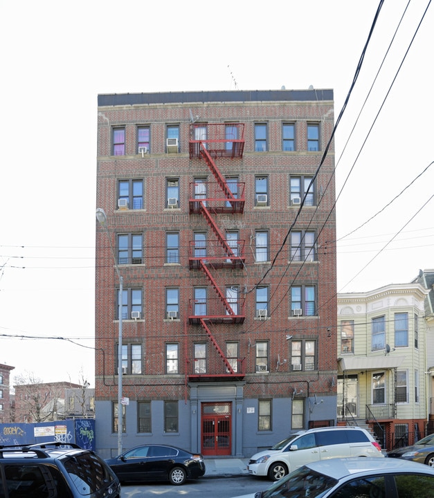 2580 Bainbridge Ave in Bronx, NY - Building Photo