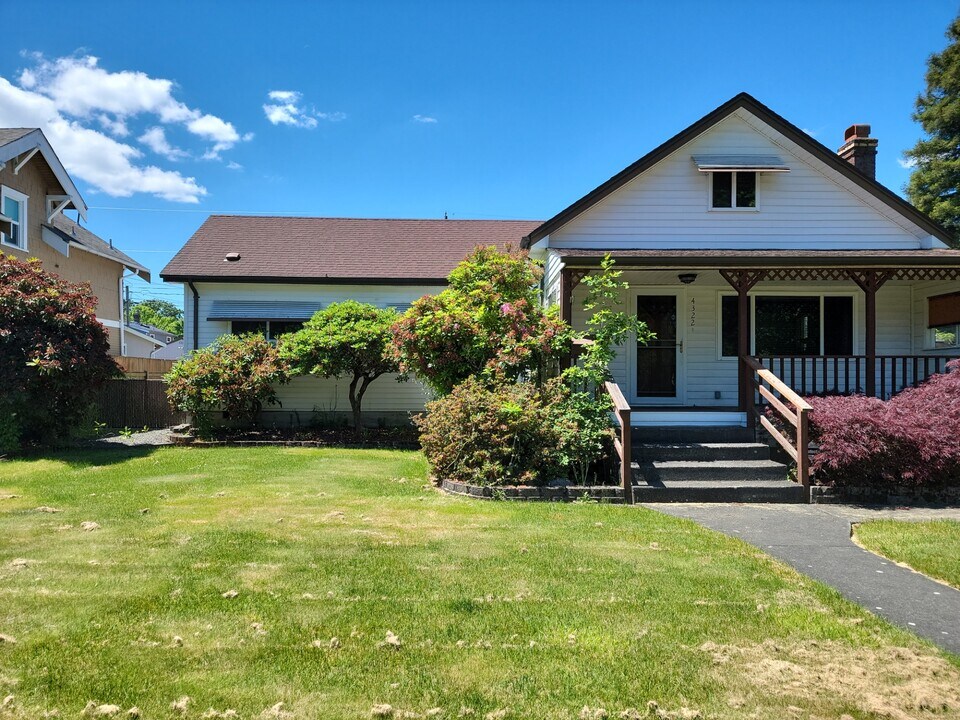 4322 Park Ave. S in Tacoma, WA - Building Photo